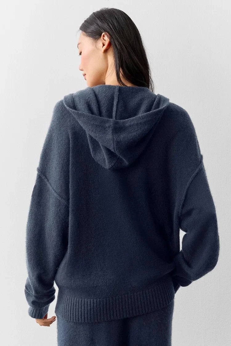 New Alo Navy Collection - New Arrivals Core 2026 — EXTRA MAGIC MINUTES